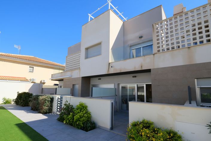 Image No.2-3 Bed Townhouse for sale