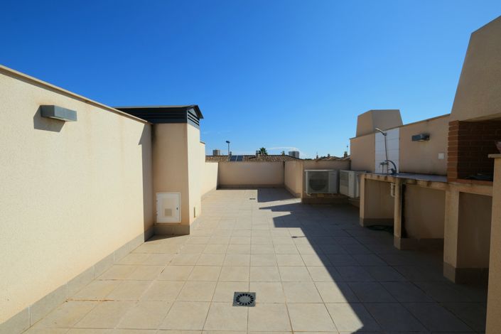 Image No.24-3 Bed Townhouse for sale