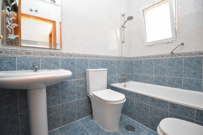 Image No.17-3 Bed Villa for sale