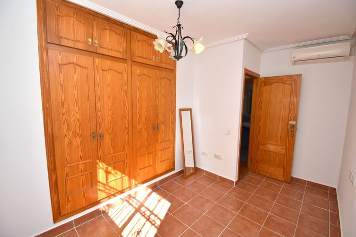 Image No.18-3 Bed Villa for sale
