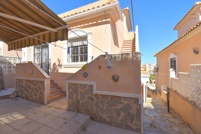Image No.20-3 Bed Villa for sale