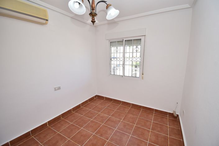 Image No.9-3 Bed Villa for sale