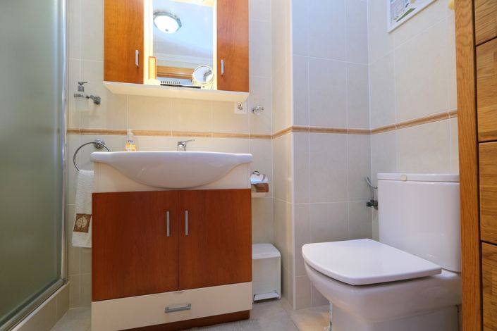 Image No.14-2 Bed Property for sale