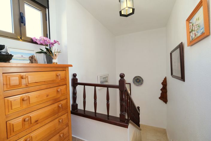 Image No.9-2 Bed Property for sale