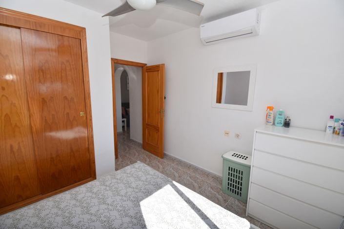 Image No.10-2 Bed Property for sale