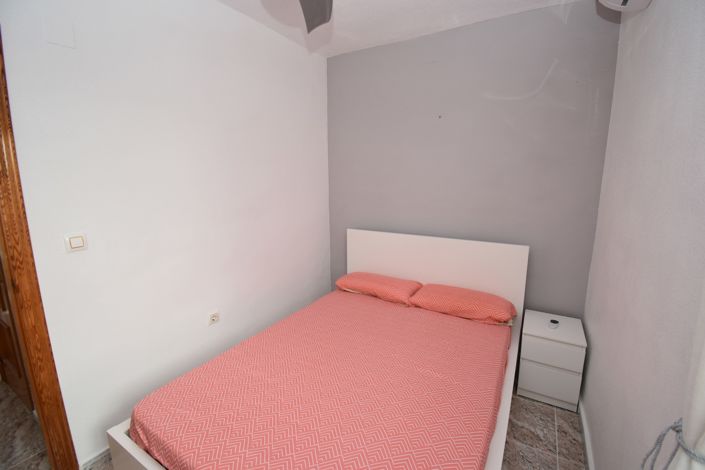 Image No.13-2 Bed Property for sale