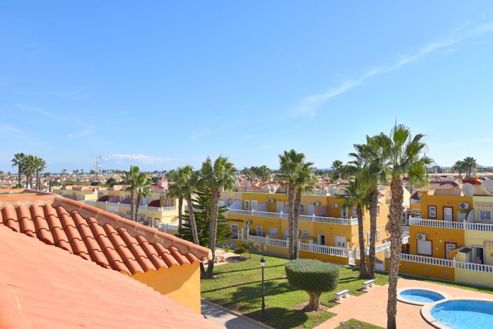 Image No.17-2 Bed Property for sale