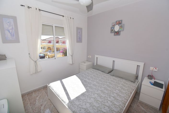 Image No.9-2 Bed Property for sale