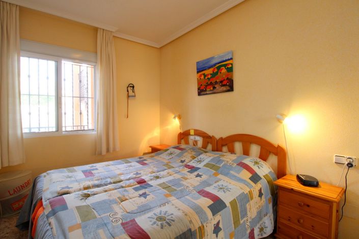 Image No.12-2 Bed Property for sale