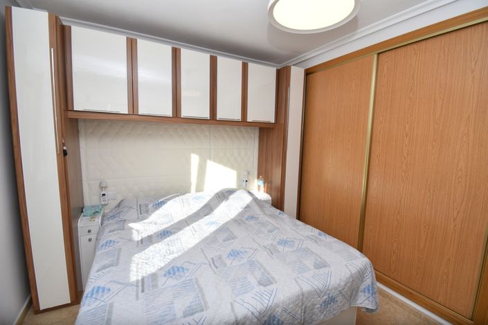 Image No.19-2 Bed Townhouse for sale