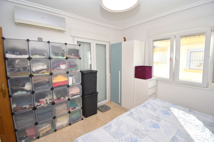 Image No.20-2 Bed Townhouse for sale