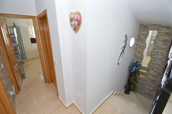 Image No.22-2 Bed Townhouse for sale
