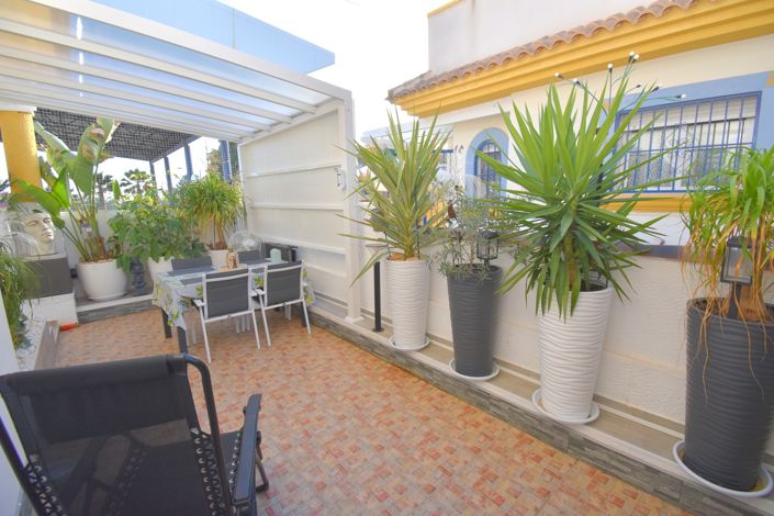 Image No.28-2 Bed Townhouse for sale