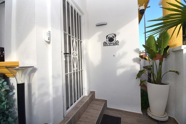 Image No.31-2 Bed Townhouse for sale