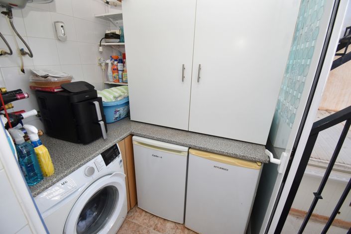 Image No.15-2 Bed Property for sale
