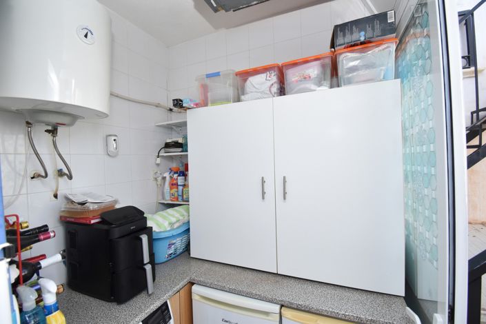Image No.16-2 Bed Property for sale