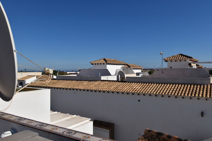 Image No.17-2 Bed Property for sale