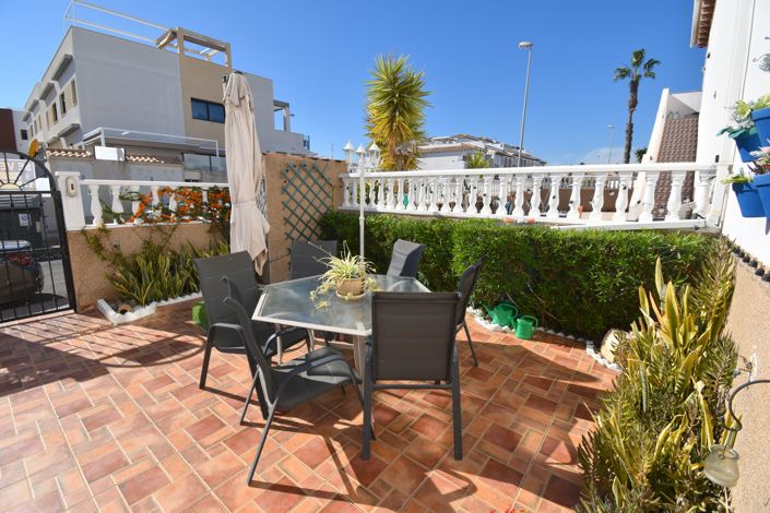 Image No.21-2 Bed Property for sale