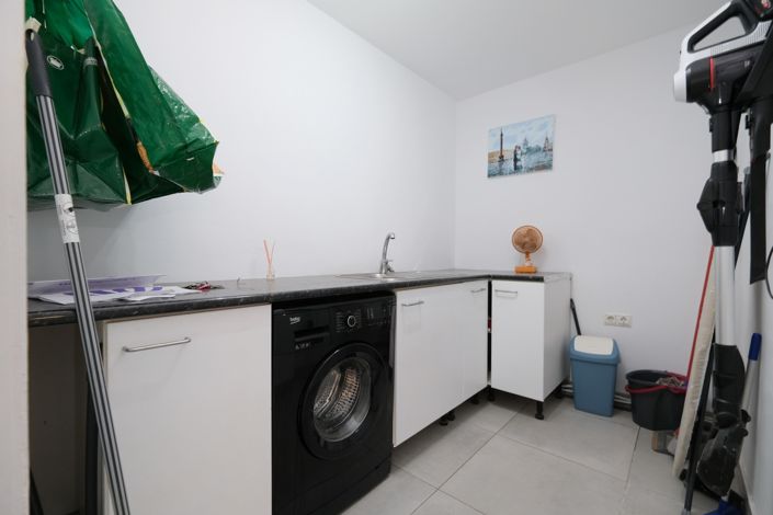 Image No.12-3 Bed Villa for sale