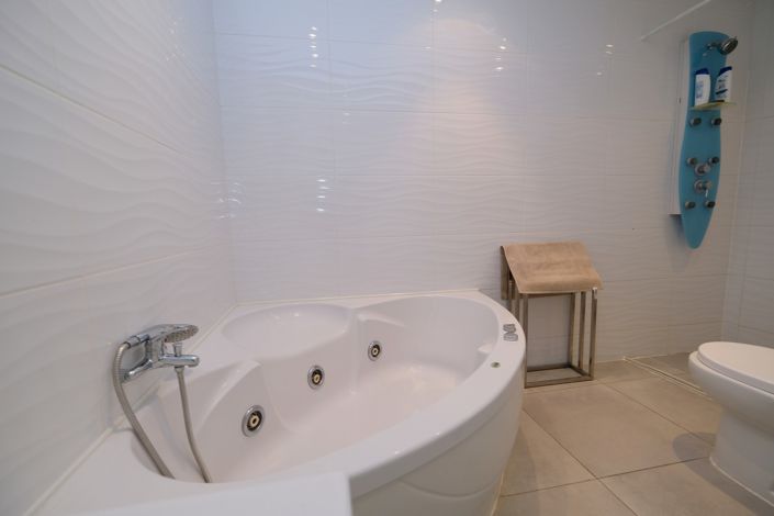Image No.18-3 Bed Villa for sale