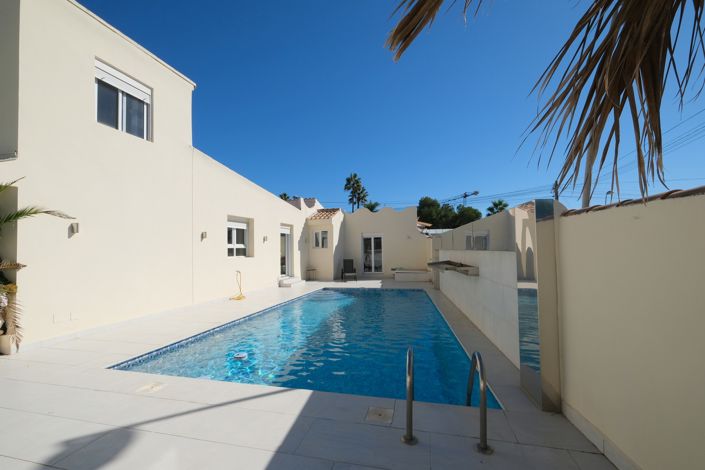 Image No.24-3 Bed Villa for sale