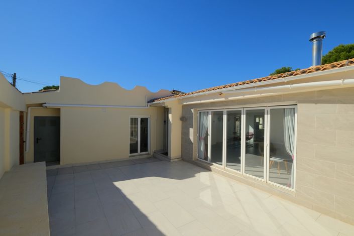 Image No.27-3 Bed Villa for sale