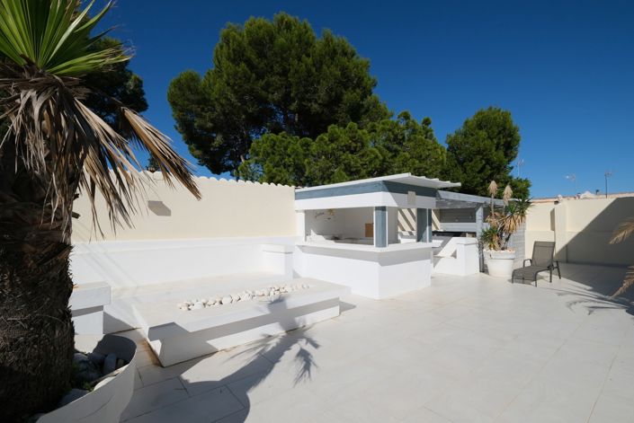 Image No.3-3 Bed Villa for sale