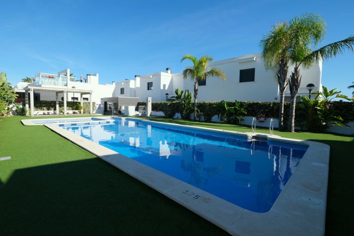 Image No.26-3 Bed Villa for sale