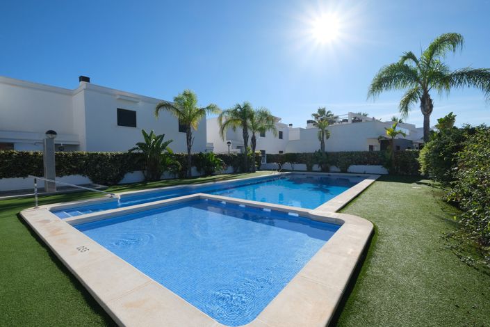 Image No.27-3 Bed Villa for sale