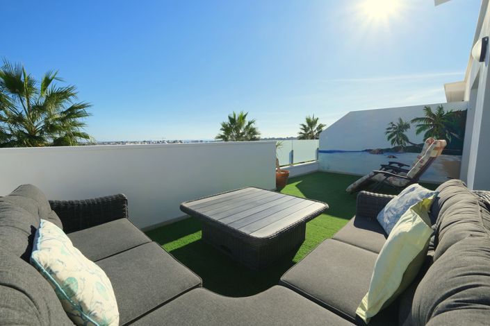 Image No.3-3 Bed Villa for sale