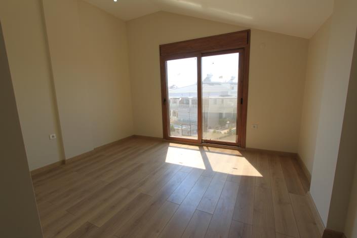 Image No.10-3 Bed Villa for sale