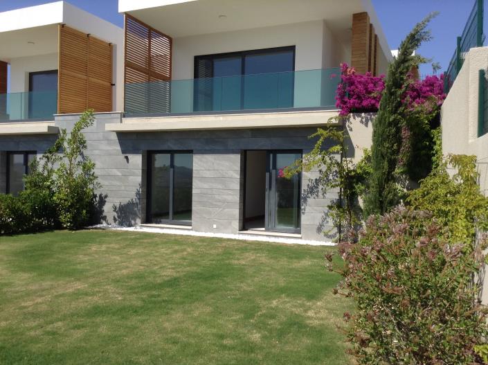 Image No.1-3 Bed Villa for sale