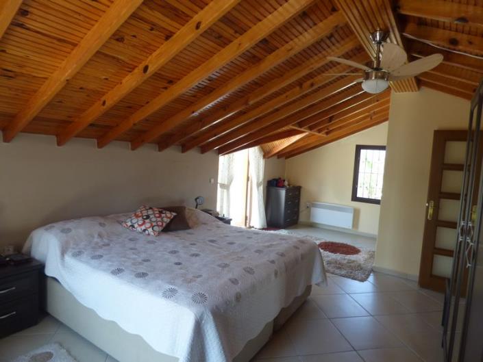 Image No.12-4 Bed Villa / Detached for sale