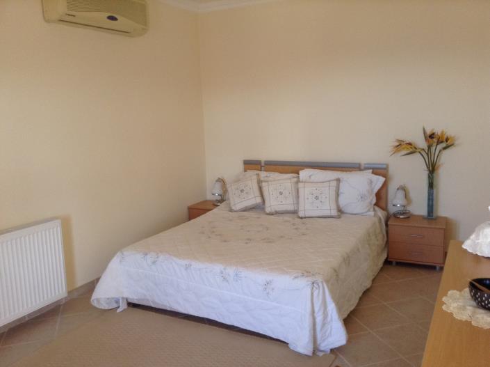 Image No.11-6 Bed Villa / Detached for sale