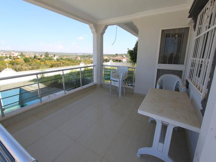 Image No.1-3 Bed Villa / Detached for sale
