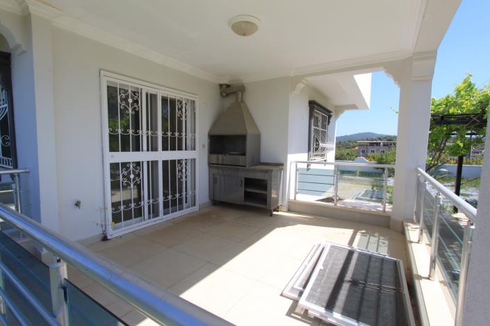 Image No.14-3 Bed Villa / Detached for sale