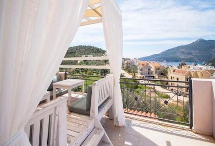 Image No.13-4 Bed Villa / Detached for sale