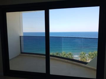 large-doors-to-sea-view-balcony