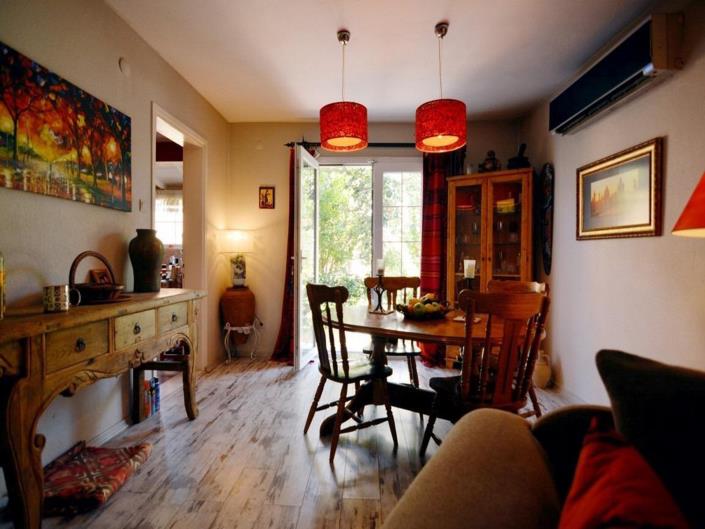 Image No.7-4 Bed House for sale