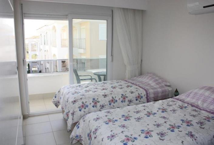 Image No.5-Duplex de 4 chambres à vendre à Side