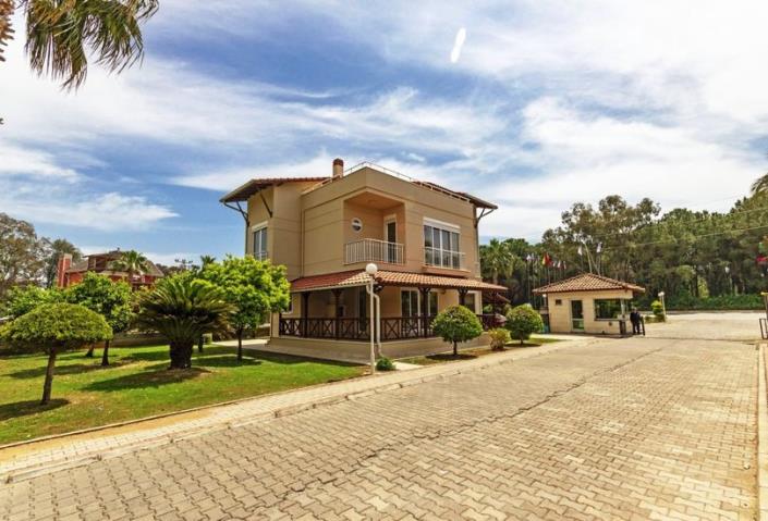 Image No.16-4 Bed Villa / Detached for sale