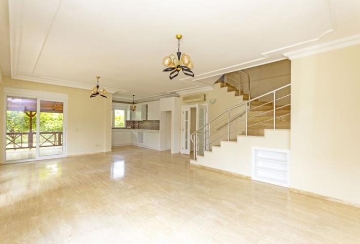 Image No.7-4 Bed Villa / Detached for sale