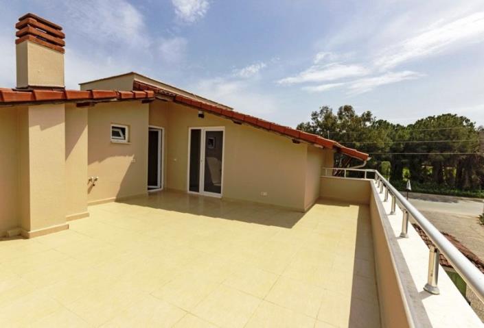 Image No.9-4 Bed Villa / Detached for sale