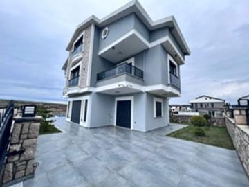 1 - Altinkum, Villa / Détaché