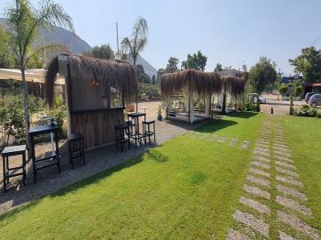 lovely-bar-area
