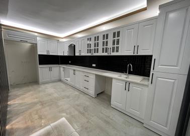 beauitfully-fitted-kitchen