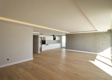 large-open-plan-living-space