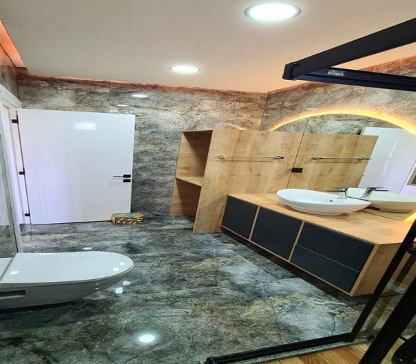 Image No.6-5 Bed Villa / Detached for sale