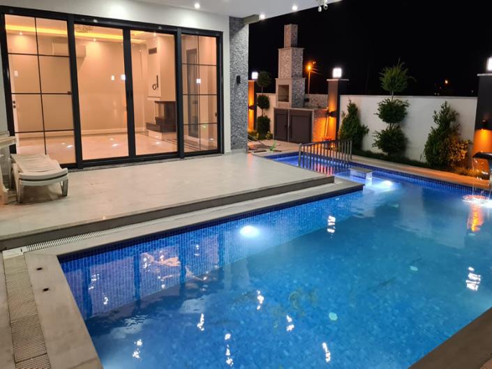 Image No.9-5 Bed Villa / Detached for sale