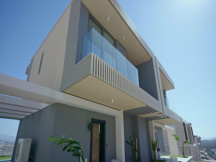 Image No.9-3 Bed Villa for sale